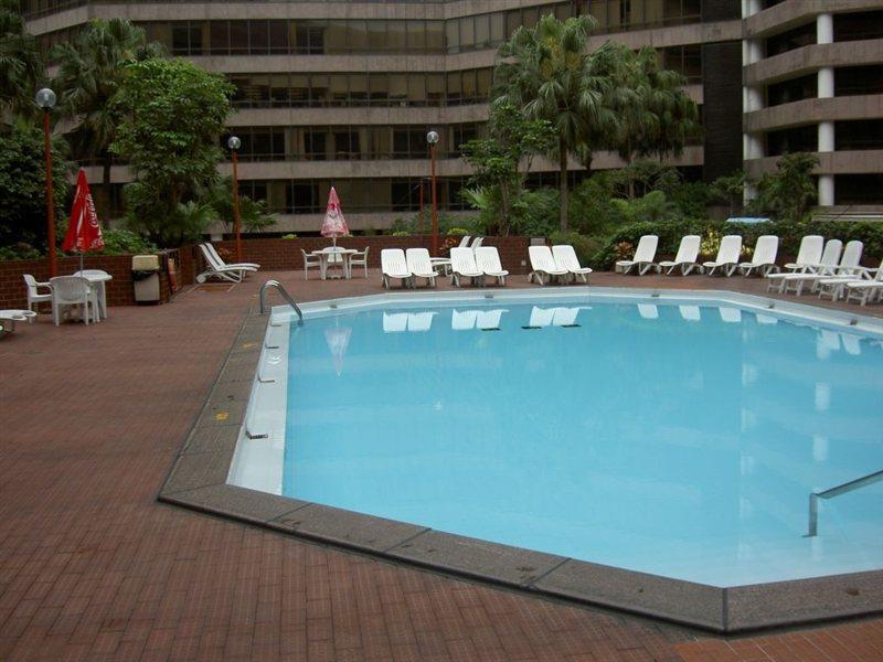 Renaissance Kowloon Hotel Hong Kong Exterior foto